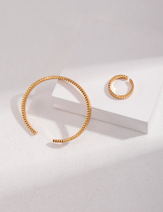 Ribbed Ring